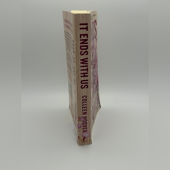 It Ends With Us by Colleen Hoover - Hardcover - Picture 2 of 3